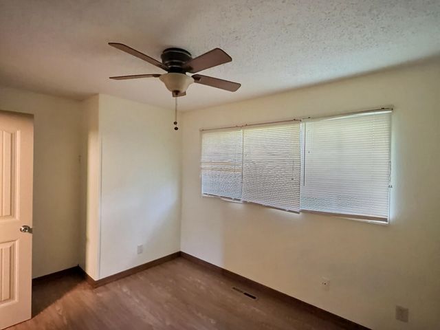 1528 N Yale Blvd, Wichita, KS 67208