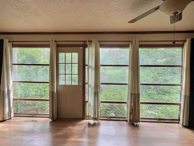 1528 N Yale Blvd, Wichita, KS 67208