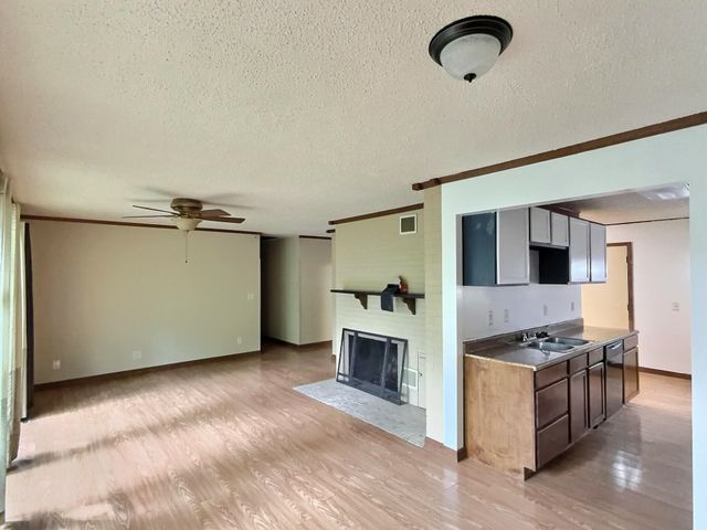 1528 N Yale Blvd, Wichita, KS 67208