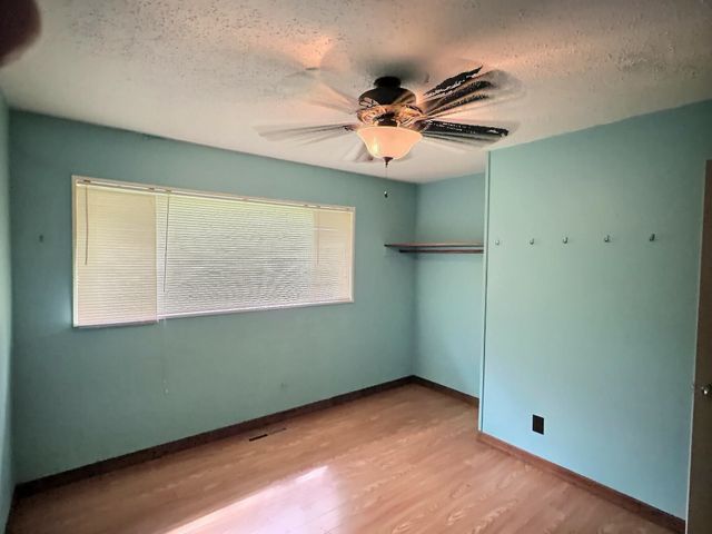 1528 N Yale Blvd, Wichita, KS 67208