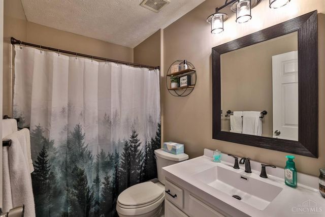 7560 Shawnee Lane, West Chester, OH 45069