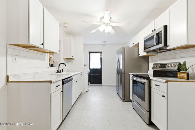 2720 Tregaron Ave, Jeffersontown, KY 40299
