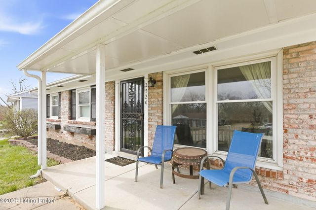 2720 Tregaron Ave, Jeffersontown, KY 40299
