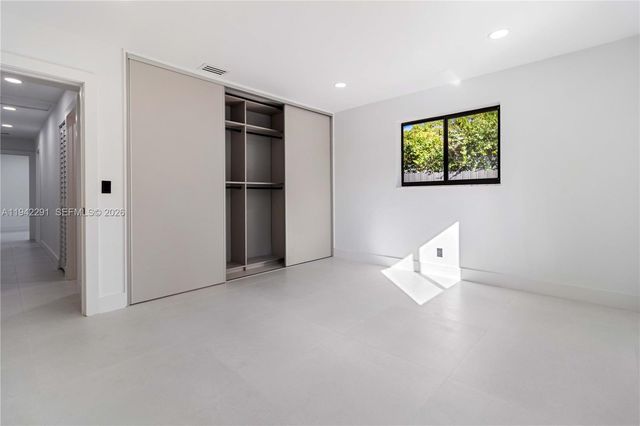 5420 Lincoln St, Hollywood, FL 33021