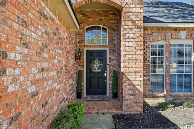 2048 Brookville Lane, Flower Mound, TX 75028