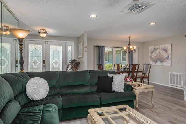 501 LAKEVIEW DRIVE, Oldsmar, FL 34677