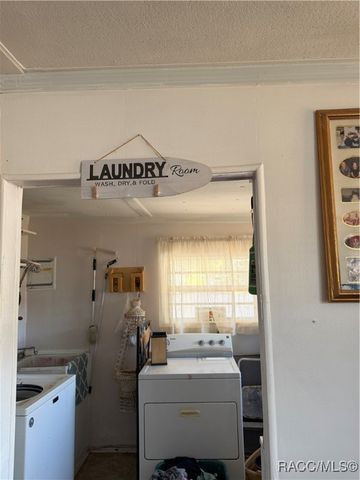 8156 N Princess Avenue, Dunnellon, FL 34433