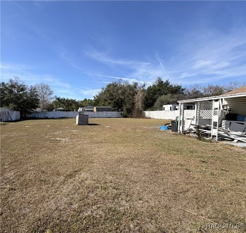 8156 N Princess Avenue, Dunnellon, FL 34433
