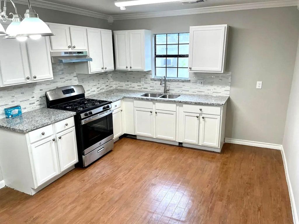 1403 Ash Street, Baytown, TX 77520