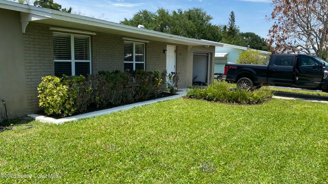 2125 Emerald Court, Merritt Island, FL 32953