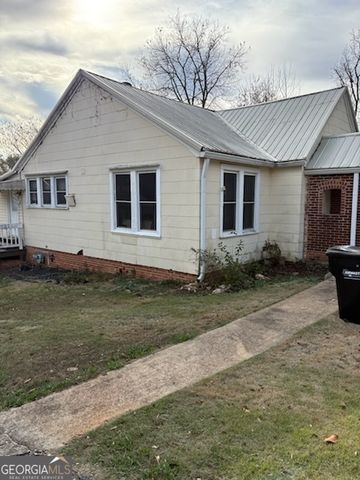 508 Pine Street, West Point, GA 31833