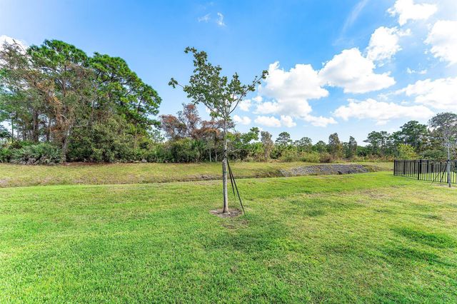 5958 SE Sky Blue Circle, Stuart, FL 34997