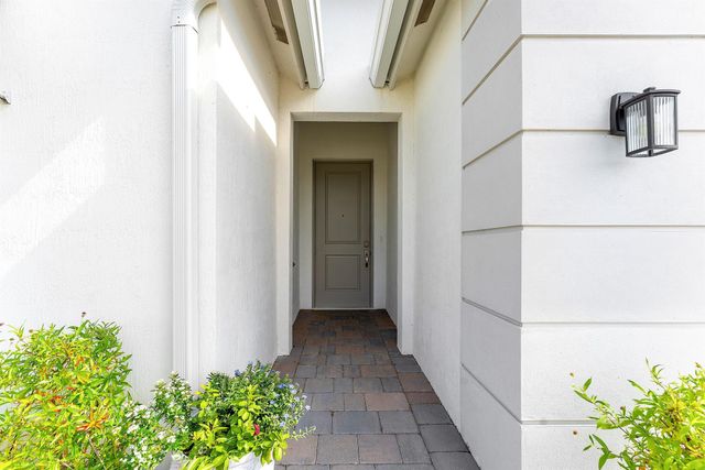 5958 SE Sky Blue Circle, Stuart, FL 34997