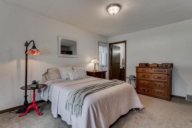 2317 W APPLEGATE DRIVE, Appleton, WI 54914