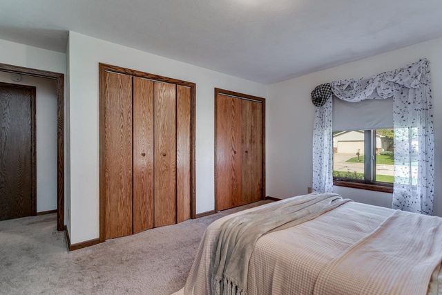 2317 W APPLEGATE DRIVE, Appleton, WI 54914