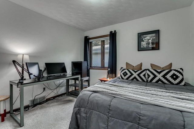 2317 W APPLEGATE DRIVE, Appleton, WI 54914
