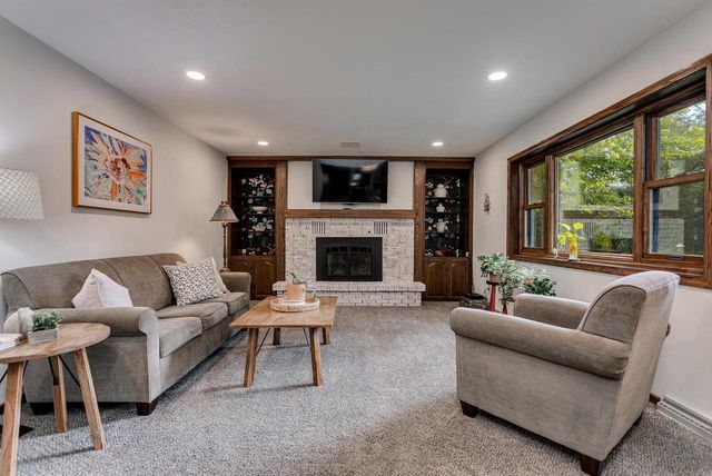 2317 W APPLEGATE DRIVE, Appleton, WI 54914
