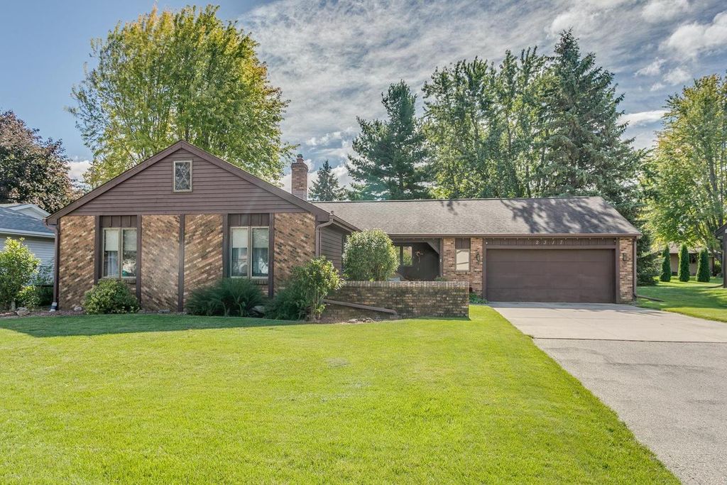 2317 W APPLEGATE DRIVE, Appleton, WI 54914