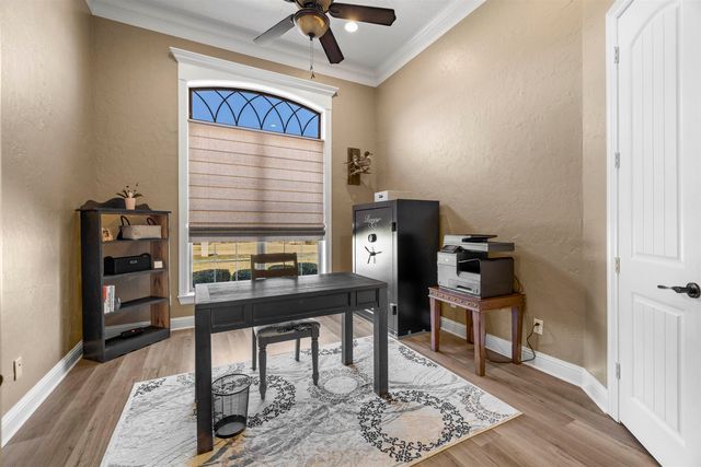 155 Ashbriar Lane, Longview, TX 75605