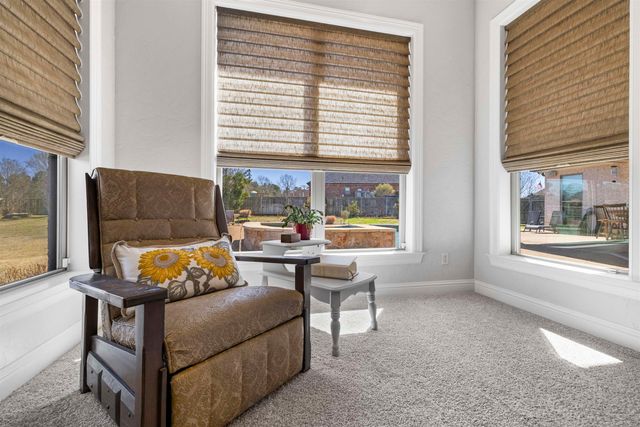 155 Ashbriar Lane, Longview, TX 75605