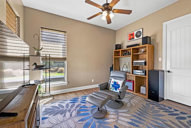 155 Ashbriar Lane, Longview, TX 75605