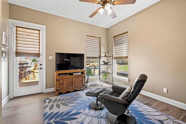 155 Ashbriar Lane, Longview, TX 75605