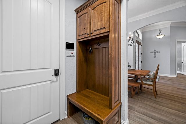 155 Ashbriar Lane, Longview, TX 75605