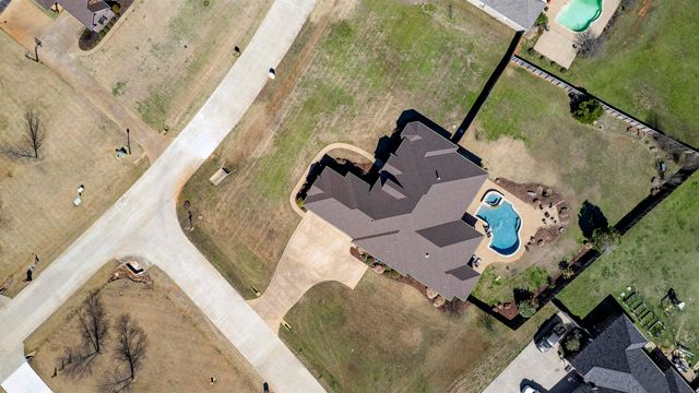 155 Ashbriar Lane, Longview, TX 75605