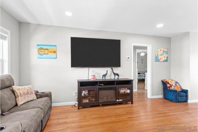 782 W Renette Ave, El Cajon, CA 92020