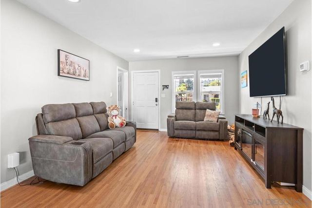 782 W Renette Ave, El Cajon, CA 92020