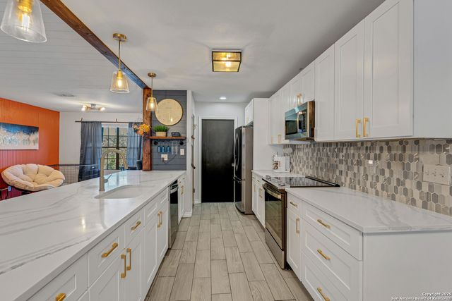 2665 Casey Road, Bulverde, TX 78163