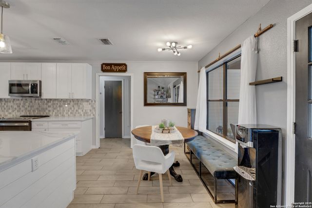 2665 Casey Road, Bulverde, TX 78163