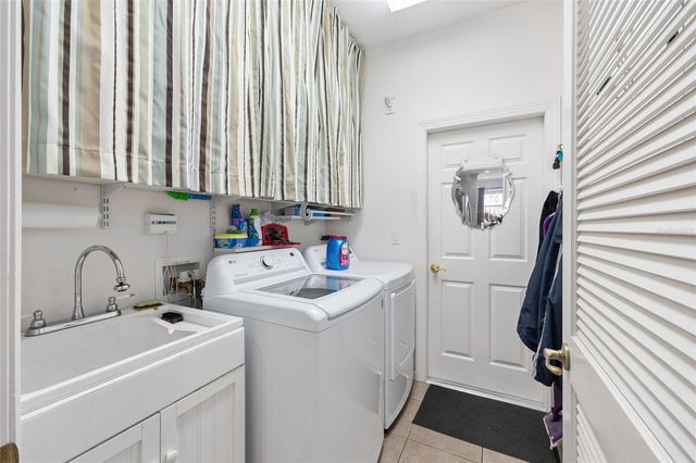 8785 SW 82ND COURT ROAD, Ocala, FL 34481