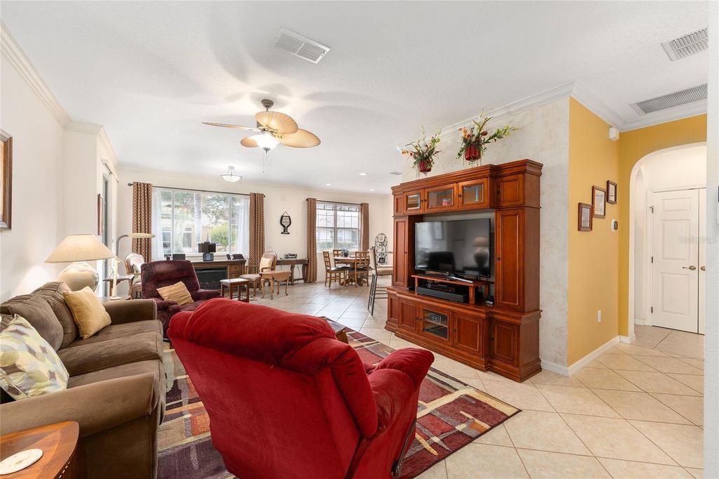 Image 8 of property listing at 8785 SW 82ND COURT ROAD, Ocala, FL 34481