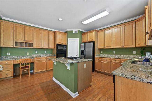 3945 Summit Gate Drive, Suwanee, GA 30024