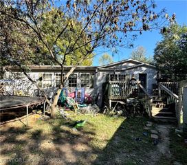 700 Love Road, Alma, AR 72921