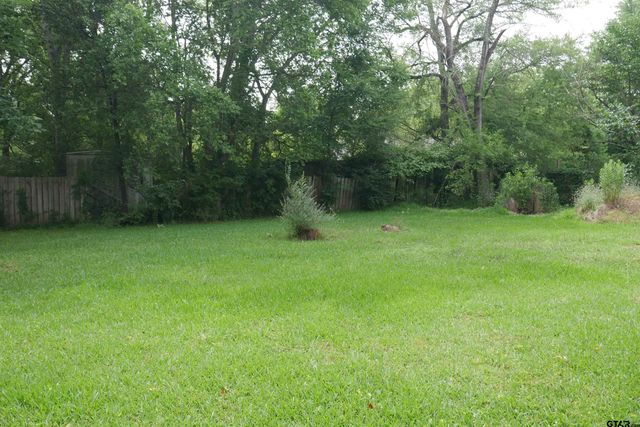 7239 Greenbriar Rd, Tyler, TX 75704