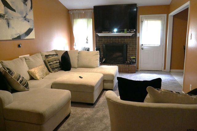 7239 Greenbriar Rd, Tyler, TX 75704