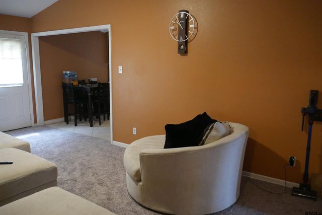 7239 Greenbriar Rd, Tyler, TX 75704
