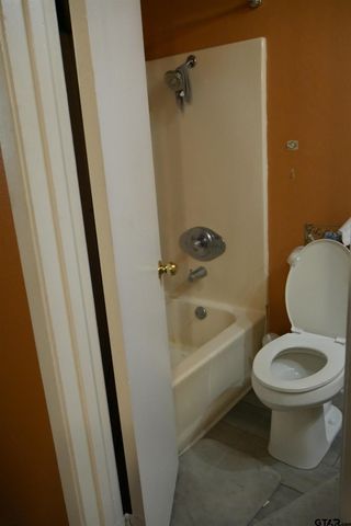 7239 Greenbriar Rd, Tyler, TX 75704