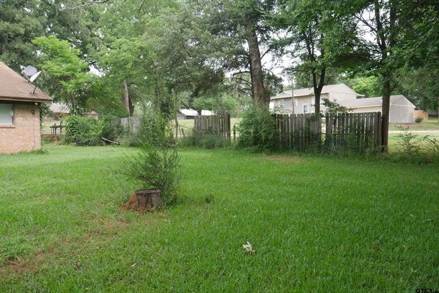 7239 Greenbriar Rd, Tyler, TX 75704