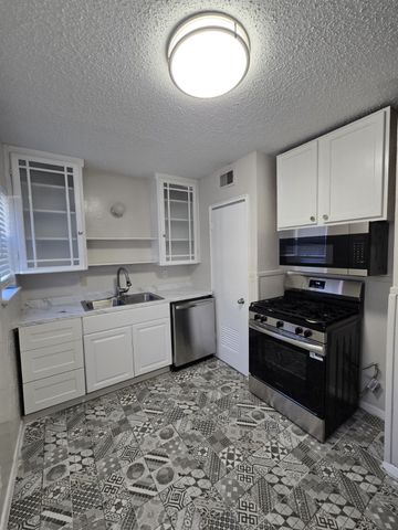 4738 El Campo Avenue 8, Fort Worth, TX 76107