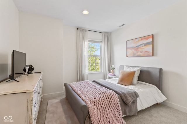 13999 Northcoat Place, Fishers, IN 46038