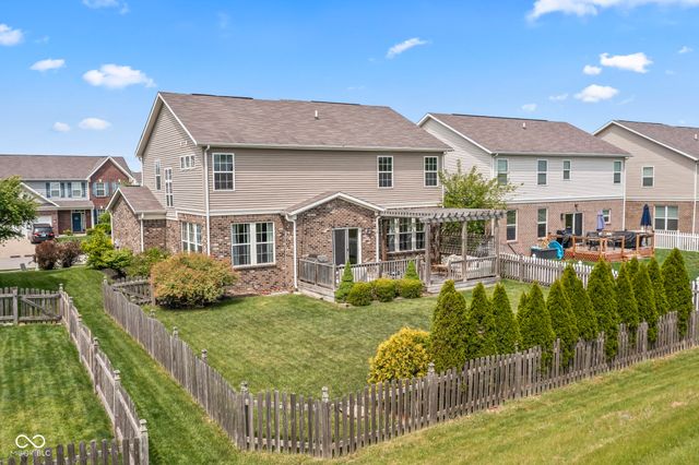 13999 Northcoat Place, Fishers, IN 46038