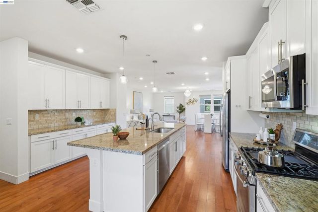 3062 Threecastles Way, Dublin, CA 94568
