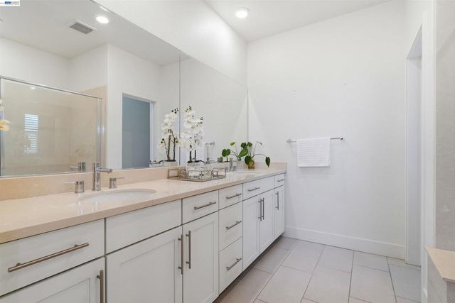 3062 Threecastles Way, Dublin, CA 94568