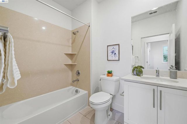 3062 Threecastles Way, Dublin, CA 94568