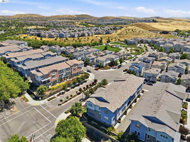 3062 Threecastles Way, Dublin, CA 94568