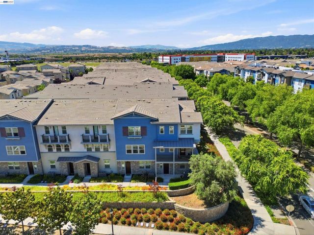 3062 Threecastles Way, Dublin, CA 94568