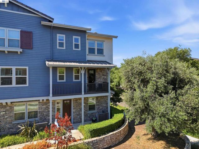 3062 Threecastles Way, Dublin, CA 94568